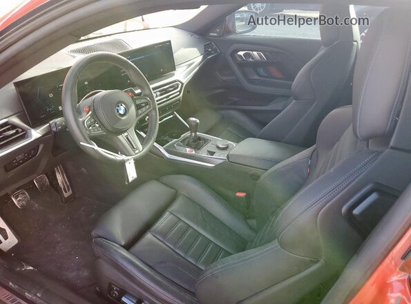 3MF13DM04P8D45073 2023 BMW M2 Red Widok deski rozdzielczej