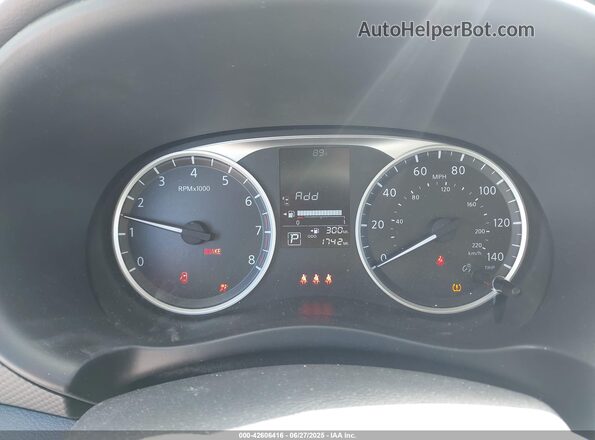 3N1CP5BV4SL481376 2025 NISSAN KICKS PLAY Gray Widok tylnych siedzeń