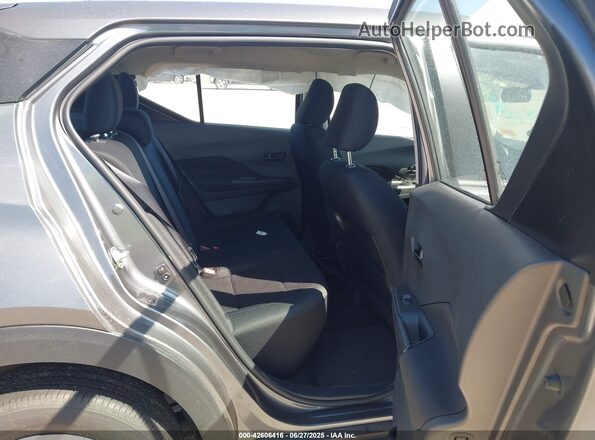 3N1CP5BV4SL481376 2025 NISSAN KICKS PLAY Gray Widok naklejki z numerem VIN