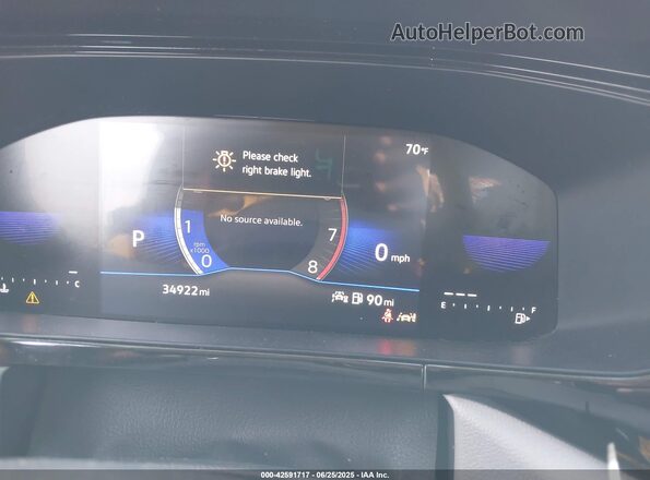 3VV8X7B23RM018199 2024 VOLKSWAGEN TAOS Beige Vista de los asientos traseros
