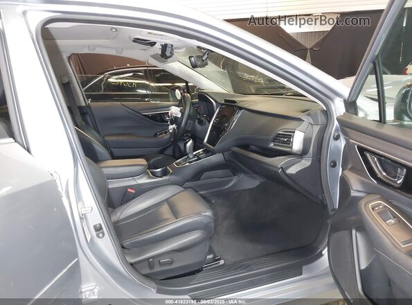 4S3BWAN68L3020591 2020 SUBARU LEGACY Серебряный Вид салона спереди
