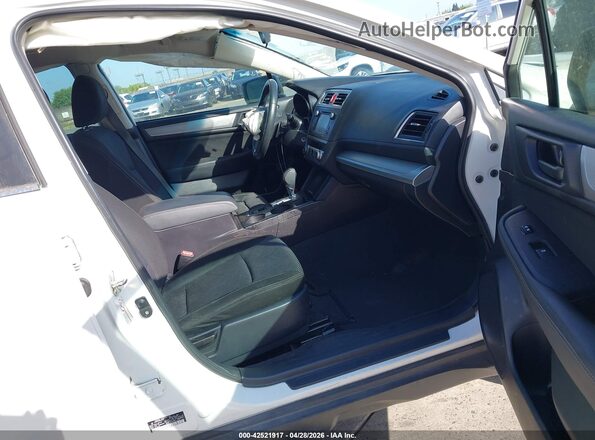 4S4BSAAC6H3390397 2017 SUBARU OUTBACK White Vista interior delantera