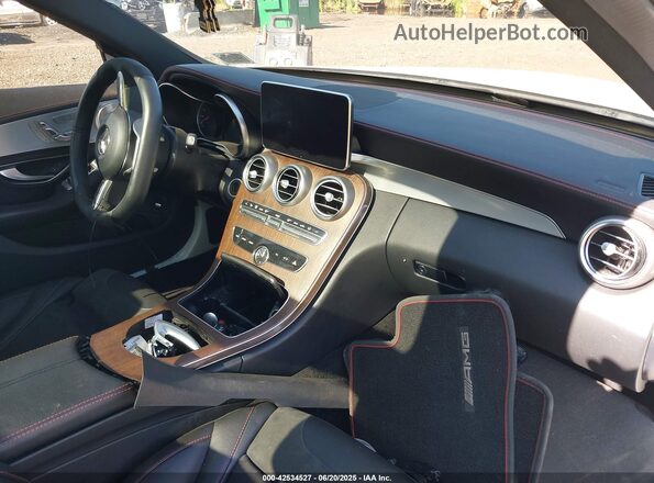 55SWF6EB6HU185222 2017 MERCEDES-BENZ AMG C 43 White Вид салону спереду