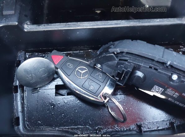 55SWF6EB6HU185222 2017 MERCEDES-BENZ AMG C 43 White Вид панелі приладів