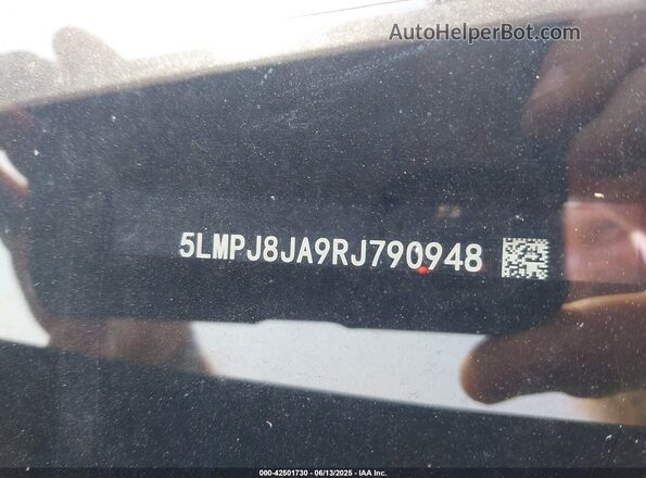 5LMPJ8JA9RJ790948 2024 LINCOLN NAUTILUS Черный 