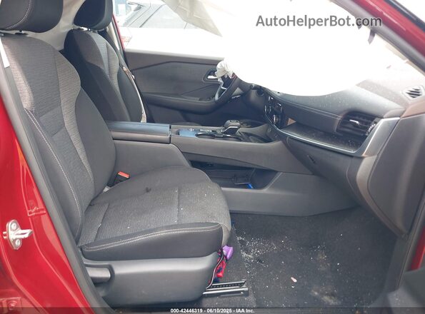5N1AT3BA1MC690635 2021 NISSAN ROGUE Красный Вид салона спереди