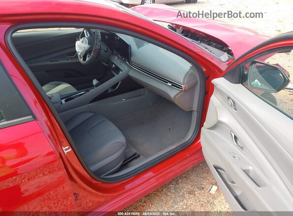 5NPLS4AG2PH111219 2023 HYUNDAI ELANTRA Красный Вид салона спереди
