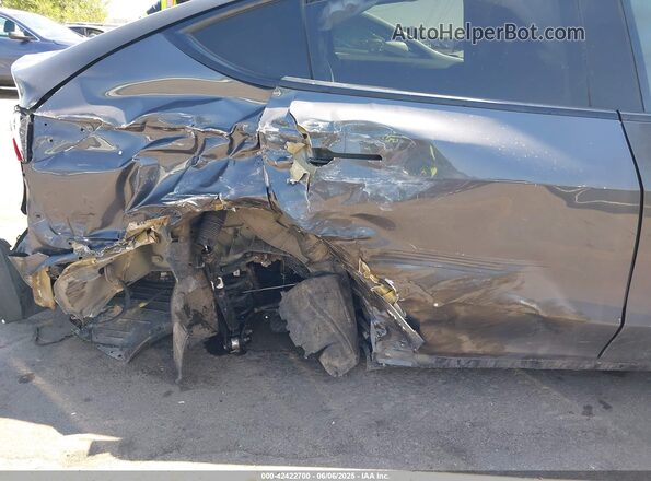 5YJYGDEF6LF000643 2020 TESLA MODEL Y Серый Вид спереди