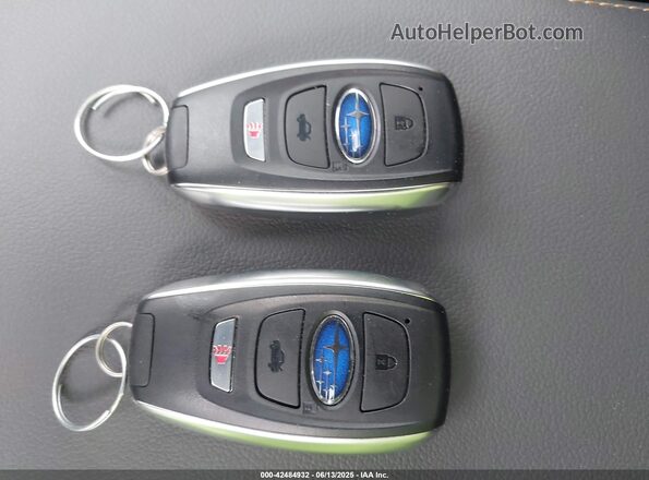 JF2SKAJC8SH404977 2025 SUBARU FORESTER Blue Vista del salpicadero