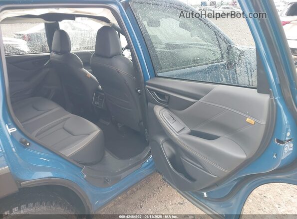 JF2SKAJC8SH404977 2025 SUBARU FORESTER Blue Vista de la etiqueta del VIN