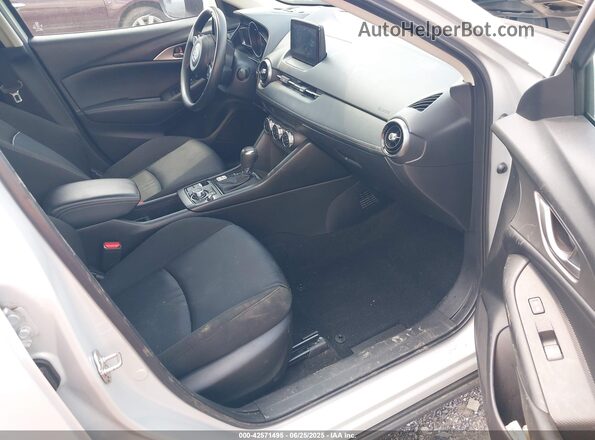 JM1DKDB75M1503455 2021 MAZDA CX-3 Серебряный Вид салона спереди