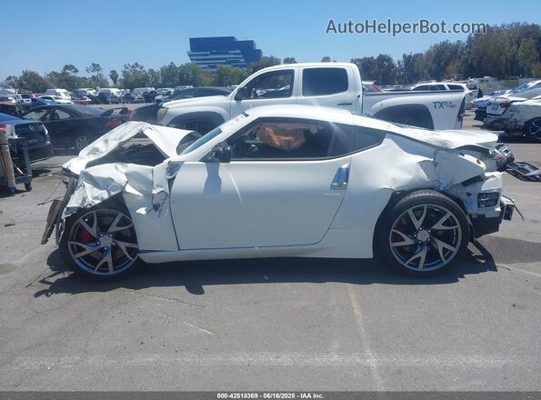 JN1AZ4EH1HM951623 2017 NISSAN 370Z White სალონის 360-გრადუსიანი ხედი