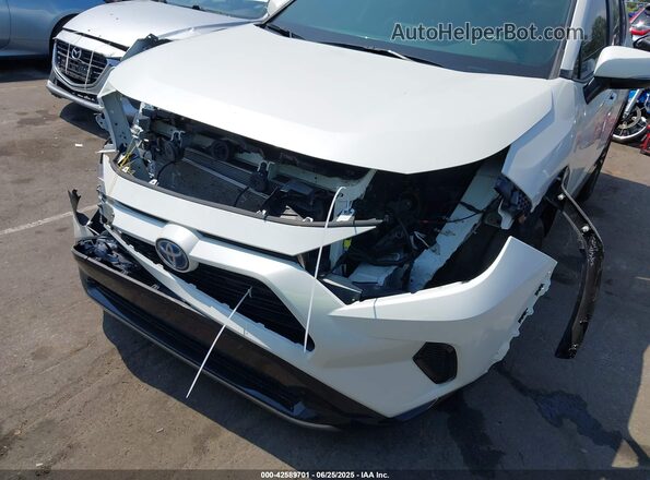 JTM16RFV7ND526801 2022 TOYOTA RAV4 Белый Вид спереди