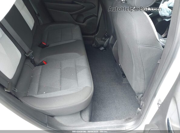 KL77LFEPXSC055777 2025 CHEVROLET TRAX White VIN კოდის სტიკერის ხედი