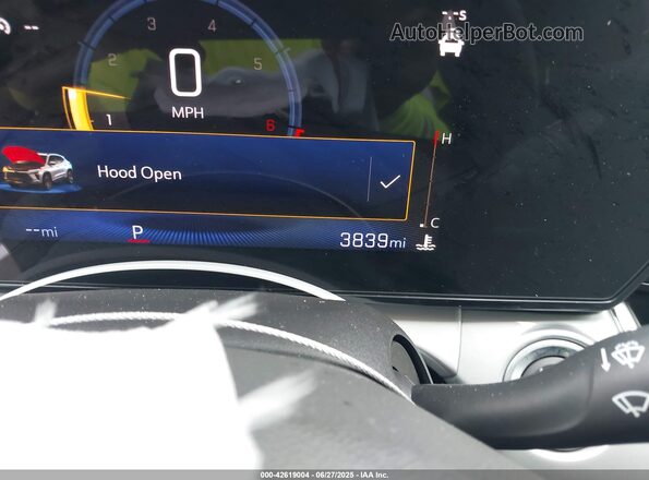 KL77LHEP5SC240377 2025 CHEVROLET TRAX Gray Widok tylnych siedzeń