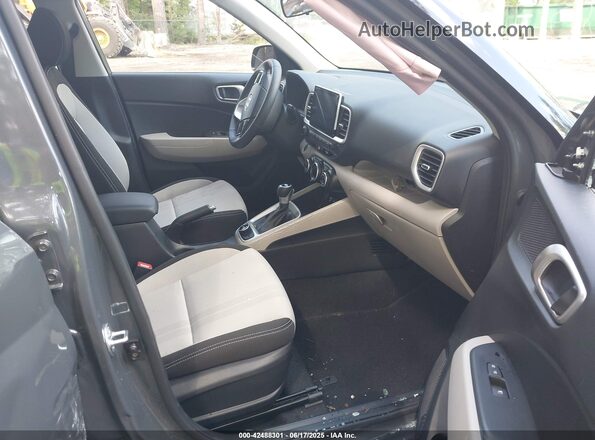 KMHRC8A31SU355756 2025 HYUNDAI VENUE Gray Front interior view