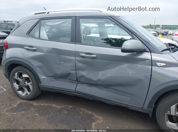 KMHRC8A33PU237232 2023 HYUNDAI VENUE Серый Вид спереди