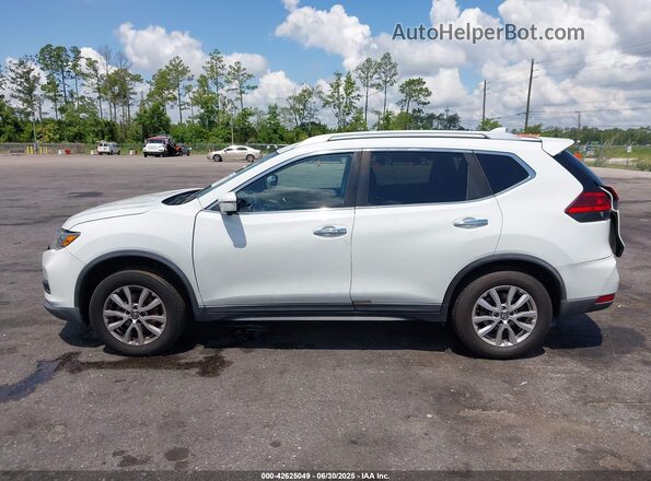 KNMAT2MT5HP564015 2017 NISSAN ROGUE White 