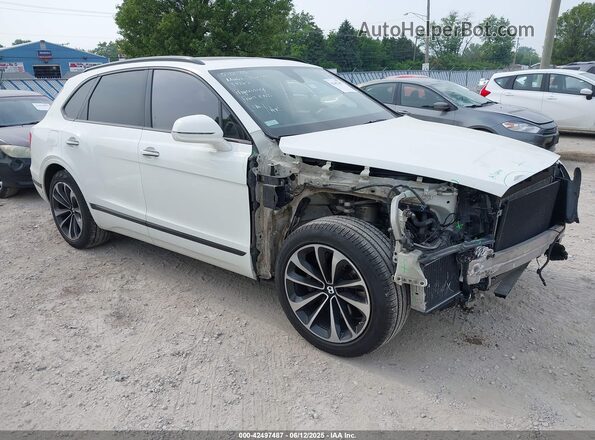SJAAM2ZV2KC024581 2019 BENTLEY BENTAYGA White Przód prawy