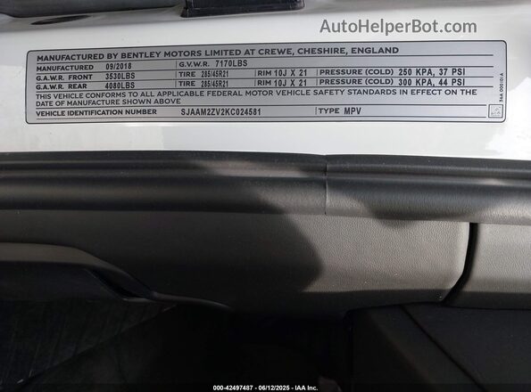 SJAAM2ZV2KC024581 2019 BENTLEY BENTAYGA White Widok komory silnika