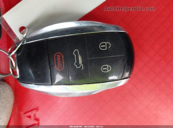 SJAAM2ZV2KC024581 2019 BENTLEY BENTAYGA White Widok deski rozdzielczej
