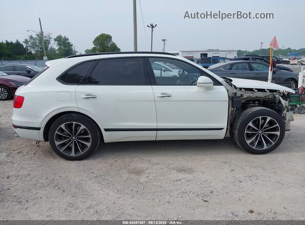 SJAAM2ZV2KC024581 2019 BENTLEY BENTAYGA White Widok wnętrza 360 stopni