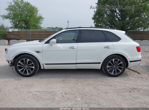 SJAAM2ZV2KC024581 2019 BENTLEY BENTAYGA White 