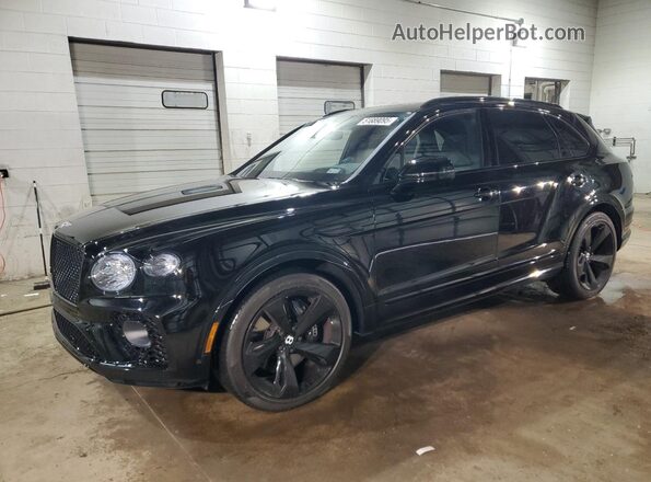 SJAAT2ZV8PC020500 2023 BENTLEY BENTAYGA Черный Передняя левая четверть