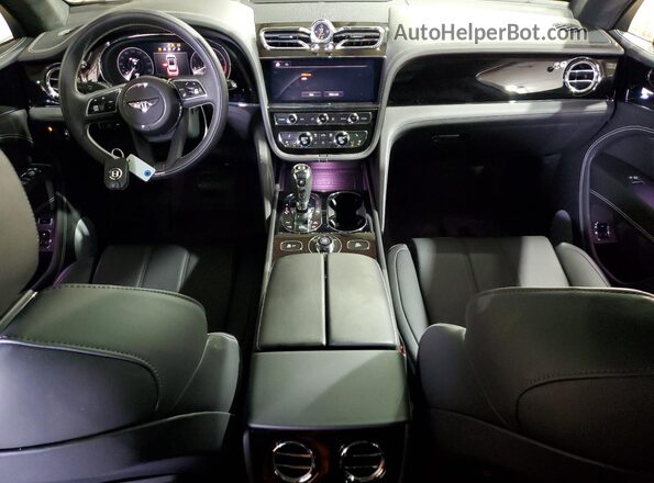 SJAAT2ZV8PC020500 2023 BENTLEY BENTAYGA Черный Вид панели приборов