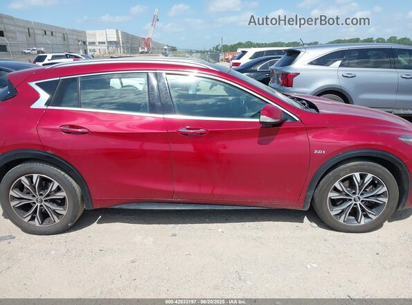 SJKCH5CP2KA009532 2019 INFINITI QX30 Red Widok wnętrza z tyłu