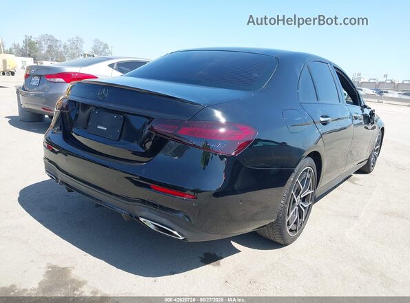W1KZF8DB6NB083810 2022 MERCEDES-BENZ E-CLASS Черный Задняя правая четверть