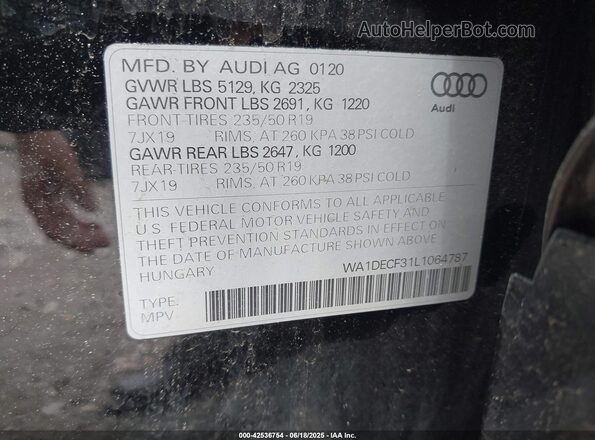 WA1DECF31L1064787 2020 AUDI Q3 Black ძრავის განყოფილების ხედი