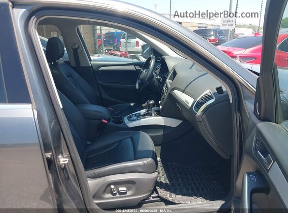 WA1L2AFP7HA028671 2017 AUDI Q5 Gray Вид салону спереду