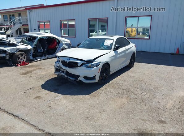 WBA2J5C02L7E01916 2020 BMW M2 White წინა მარცხენა ხედი სამი მეოთხედიდან