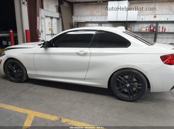WBA2J5C02L7E01916 2020 BMW M2 White უკანა სალონის ხედი