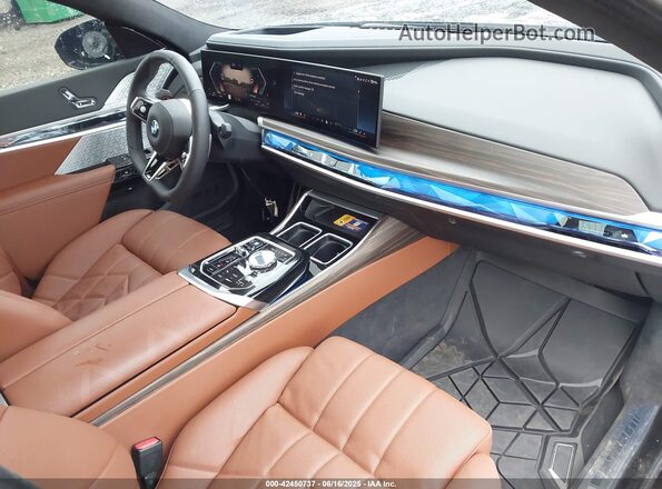 WBA33EJ02RCT04455 2024 BMW OTHER Black Սալոնի դիմացի տեսք