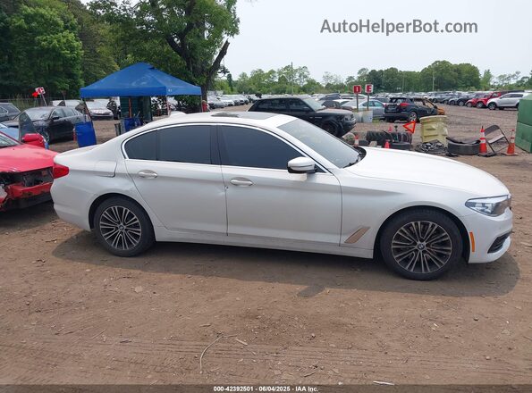 WBAJR7C07LCE45725 2020 BMW OTHER White Vista interior trasera