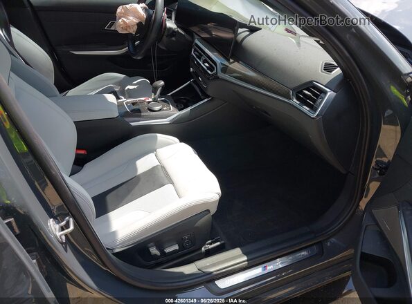 WBS43AY06PFP30384 2023 BMW M3 Gray Vista interior delantera