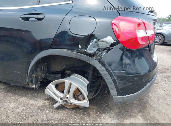 WDCTG4GB2HJ303014 2017 MERCEDES-BENZ GLA 250 Черный Вид спереди