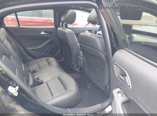 WDCTG4GB2HJ303014 2017 MERCEDES-BENZ GLA 250 Черный Вид наклейки с VIN-кодом