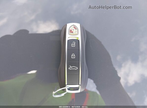 WP0AB2A93SS225589 2025 PORSCHE 911 Серый Вид панели приборов
