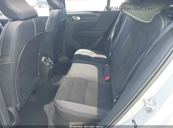 YV4ER3GL0R2103611 2024 VOLVO C40 RECHARGE PURE ELECTRIC Серый Вид наклейки с VIN-кодом