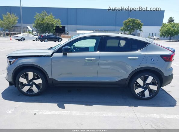 YV4ER3GL0R2103611 2024 VOLVO C40 RECHARGE PURE ELECTRIC Серый Панорамный вид салона 360°