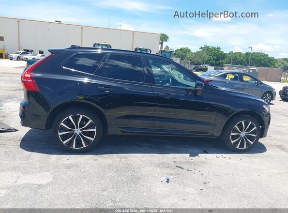 YV4L12RL8R1776951 2024 VOLVO XC60 Black Սալոնի հետևի տեսք