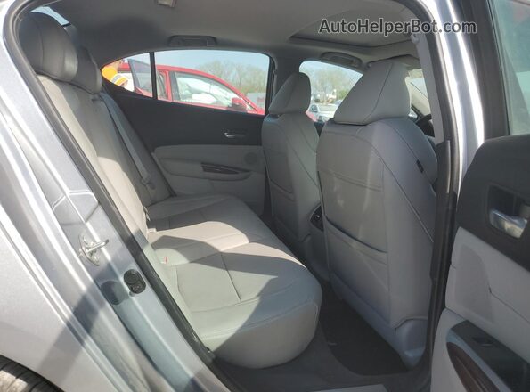 19UUB3F55HA000633 2017 ACURA TLX Серебряный Вид задних сидений