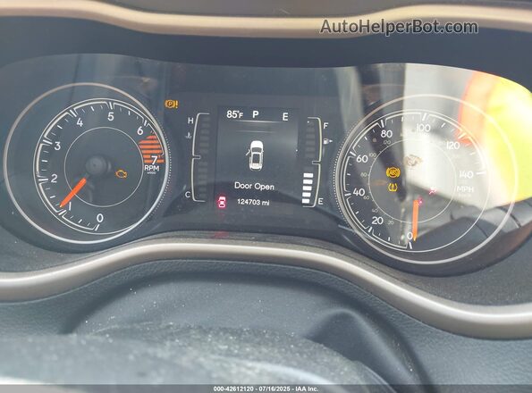 1C4PJLCB0JD518968 2018 JEEP CHEROKEE Синий Вид задних сидений