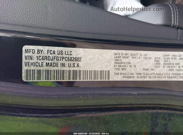 1C4RDJFG7PC682602 2023 DODGE DURANGO Black Widok komory silnika