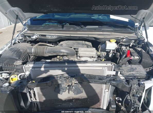 1C6RREFT5PN640446 2023 RAM 1500 Белый Вид сзади