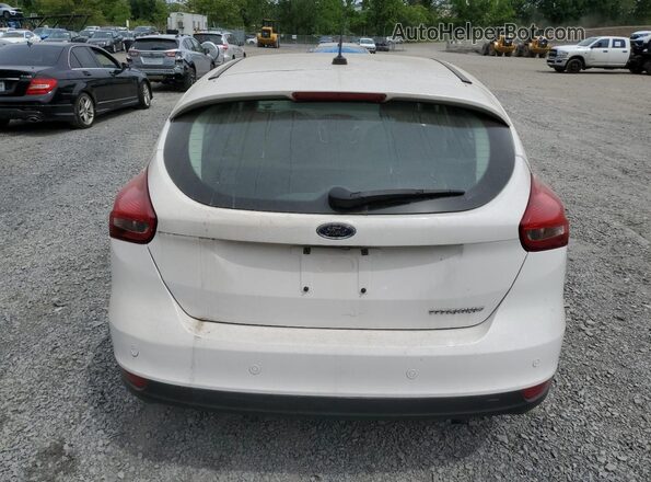 1FADP3N23JL288255 2018 FORD FOCUS White Widok z tyłu