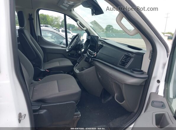 1FBAX2Y89RKA83438 2024 FORD PASSENGER White Вид салону спереду